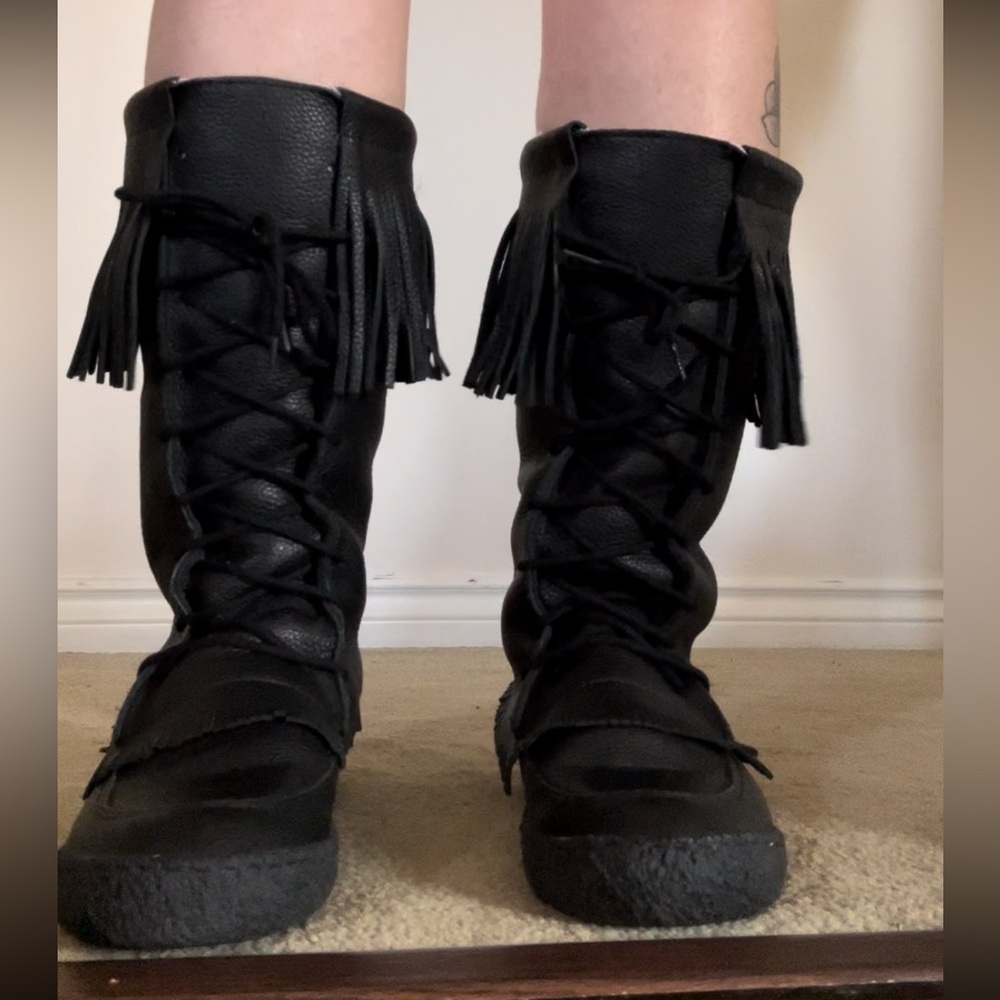 Made In Canada Black Leather Fringed Mukluks Fleece Lined Boots Lace-up 10 M - Picture 3 of 13